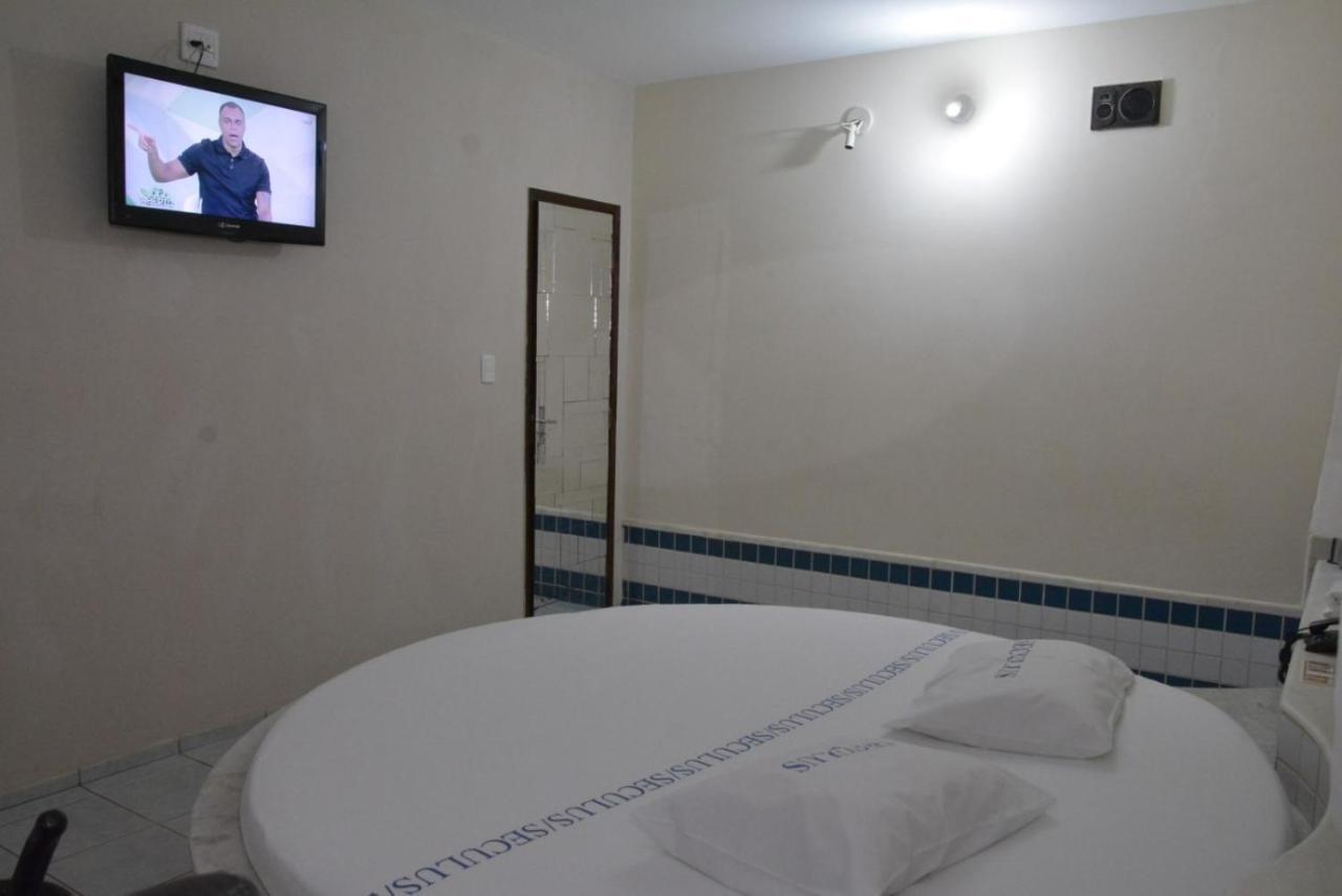 Motel Seculus บาร์เรโตส ภายนอก รูปภาพ